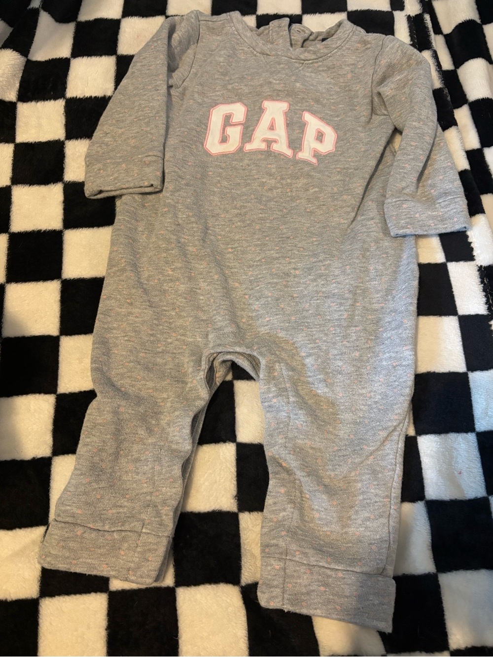12/18 baby gap onesie